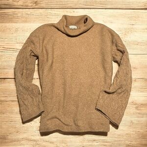 Calvin Klein Fashion Turtleneck Sweater With Cable Knitted‎ Sleeves